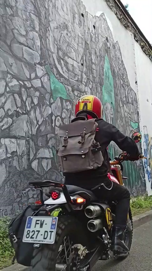 🎨 Street-Art : VERA DI BIANCA « The Call of the Painting » / David Bowie « Modern Love »