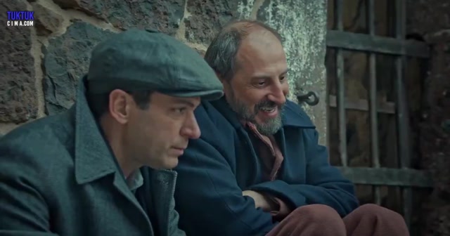 مسلسل الشتاء الأسود ح 8 مترجمة