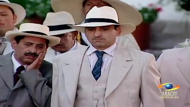 La Saga Negocio de Familia (2004) - Capítulo 1 (SD) - Caracol TV