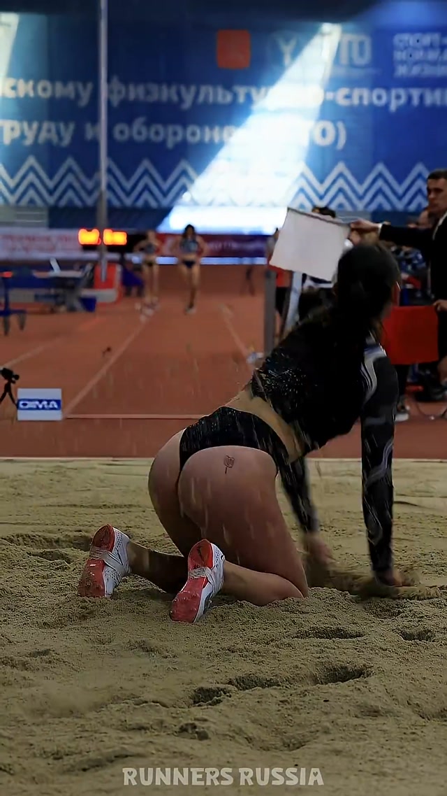 DO YOU LIKE LONG JUMP  #longjump #sports #highjump #trackandfield #slowmotion - Runners Russia