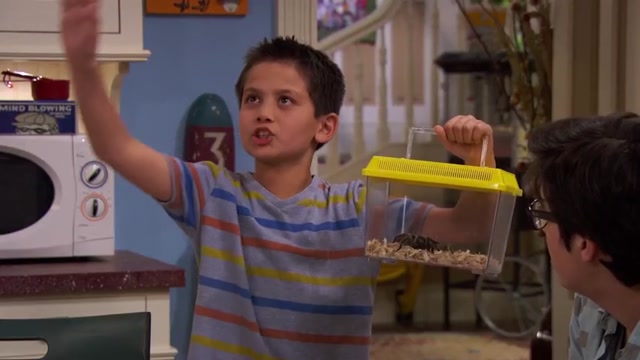Liv_y_Maddie_1x02_Lat.mkv