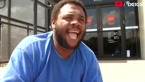 ANGRY BLACK MAN RAGES AT THE BANK      @SIGGAS