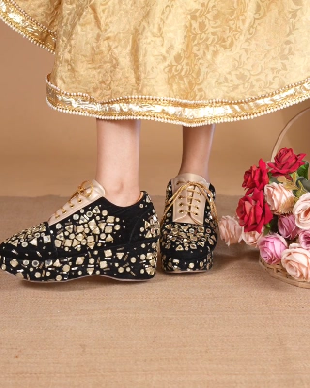 Elegant Bridal Footwear Delhi for Your Wedding Day By Around Always