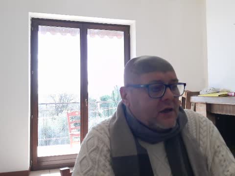 BALLARE DAL FREDDO COL GIUBOTTO D INVERNO