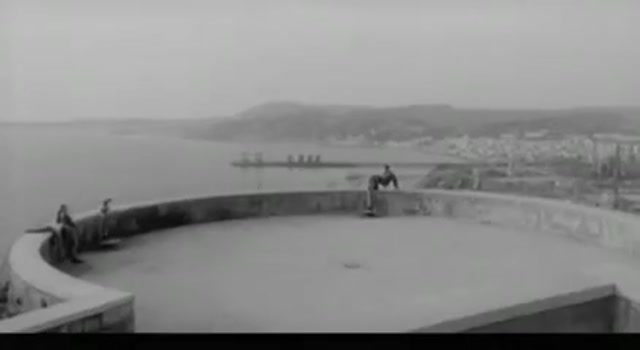 TÉRDEN ÁLLVA JÖVÖK HOZZÁD 1964
