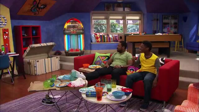 Agente_KC_S01E005_Foto_bombardeada_720p_Lat.mkv