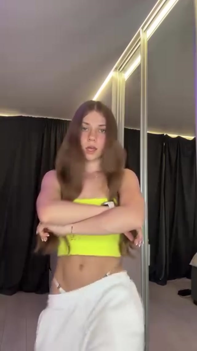 Miss selinka - Dance Thongs Part 3