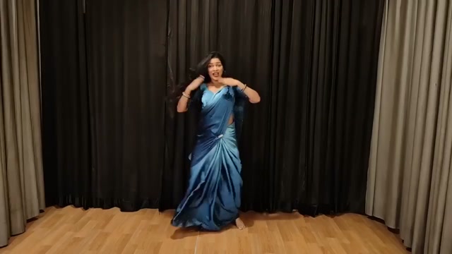 Beqarar Karke Hamen Yun Na Jaiye