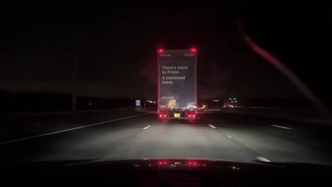 LAINE AUDITS - MIGRANT HOTEL WATCH LIVE IN LUTON 28 Dec 2025