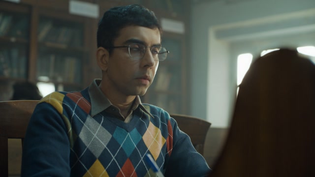 Aspirants.S01E03.Positive.Approach.1080p.AMZN.WEB-DL.HIN-TAM-TEL.DDP5.1.H.264-Telly