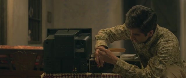 Dum Laga Ke Haisha (2015) {Romance, Comedy} Ayushmann Khurrana,Bhumi Pednekar.