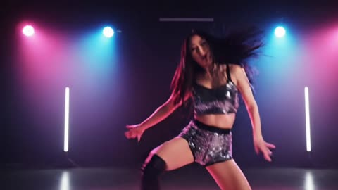  Asian Girl Dance Performance | Virtual Rhythm Series | 4K 15s Short