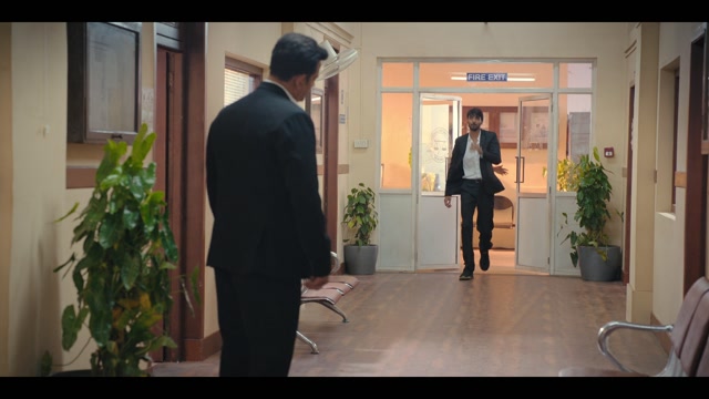 Maamla.Legal.Hai.S02E02.1080p.NF.WEB-DL.Hindi.DDP5.1.Atmos.H.264-HDHub4u.Ms_1