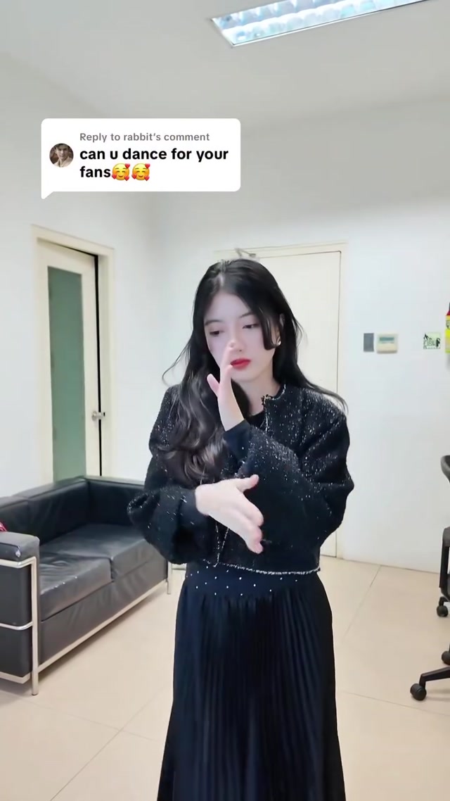 I can dence for my fan