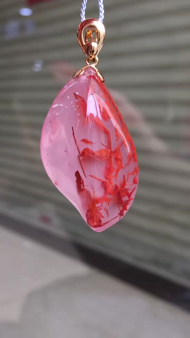 （a）Southern Red Agate, Top-Grade Liangshan Material, Icy Floating Flower Pendant
