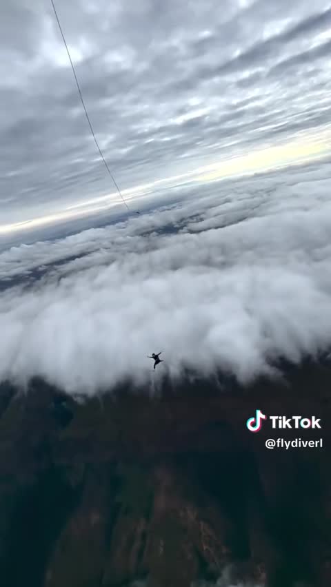 Compilation Saut en Parachute & Rope Swing en Montgolfière — Adrénaline Pure 🪂🎬