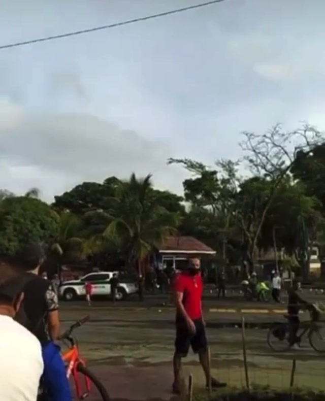 PUERTO RESISTENCIA - INTENTAN TUMBAR ANTIMONUMENTO