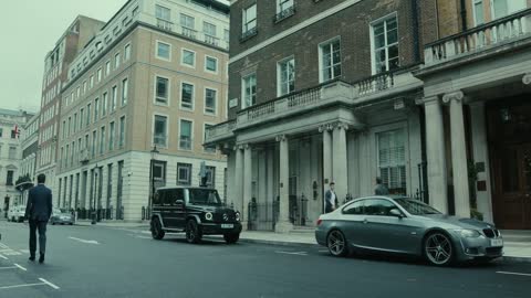 The.Family.Man.S03.E01.Hindi.720p.AMZN.WEBRip.ESubs.x264