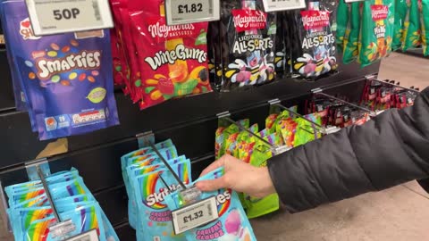 Stripey Audits - Live: Vigilante Migrant Hunt 18-12-2025