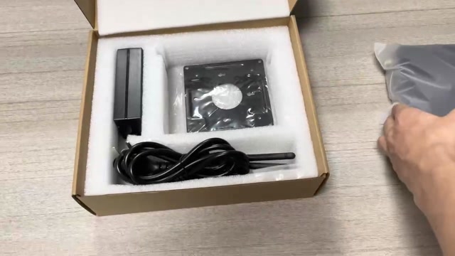 Q10100S Mini PC – Ports and Hardware Overview