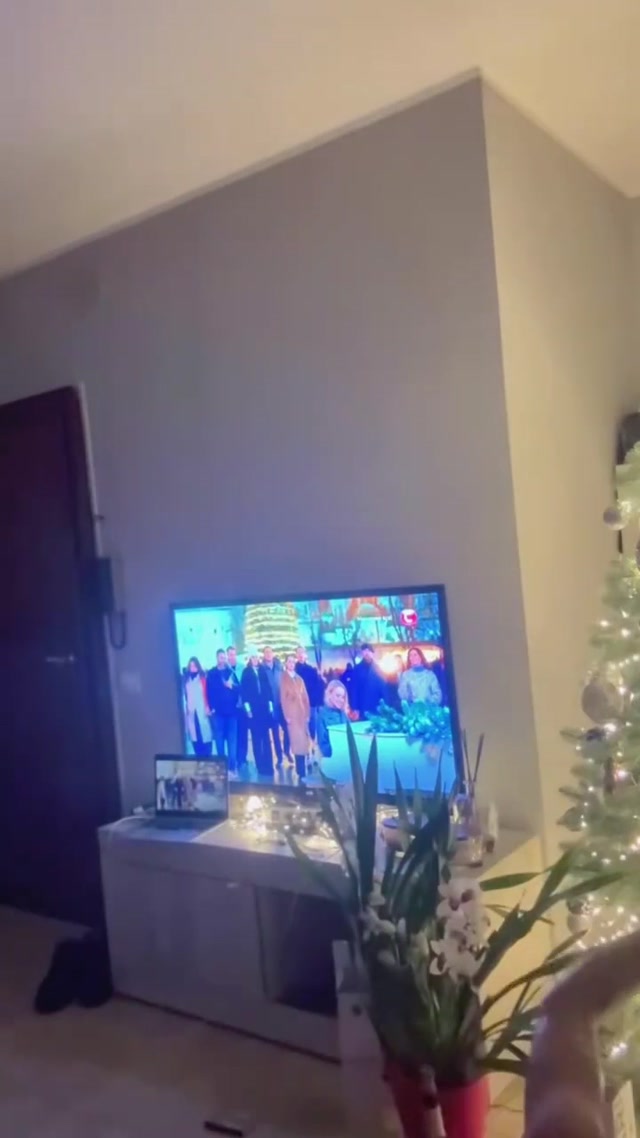 Эротики нет-зато смешно.