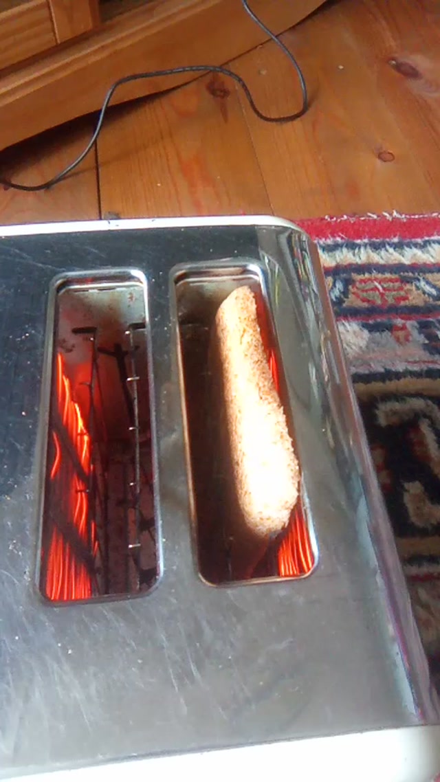 Russell Hobbs toaster catastrophic failure - part 3